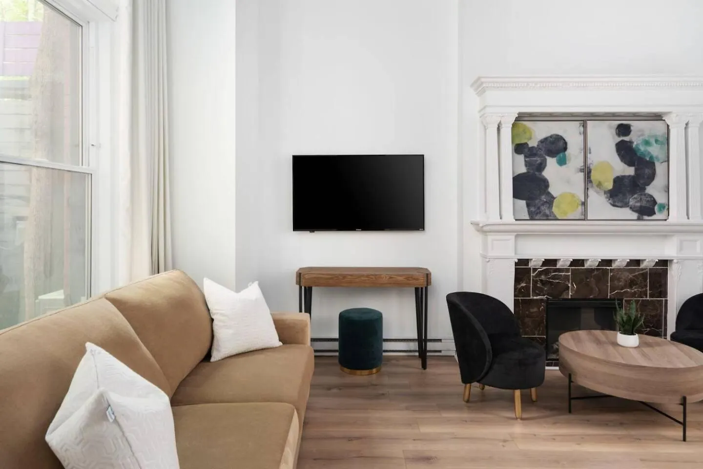 Penfield Suites Montreal Hotel